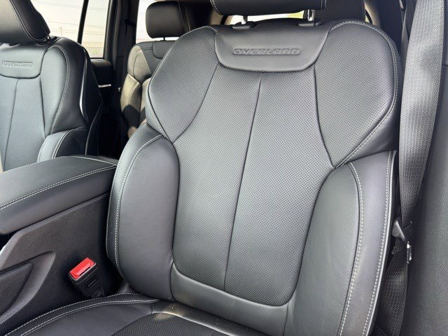 New 2025 Jeep Grand Cherokee Overland w/ Luxury Tech Group IV image 31