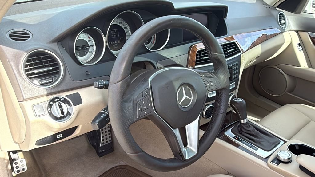 Used 2012 Mercedes-Benz C 250 Sedan image 23