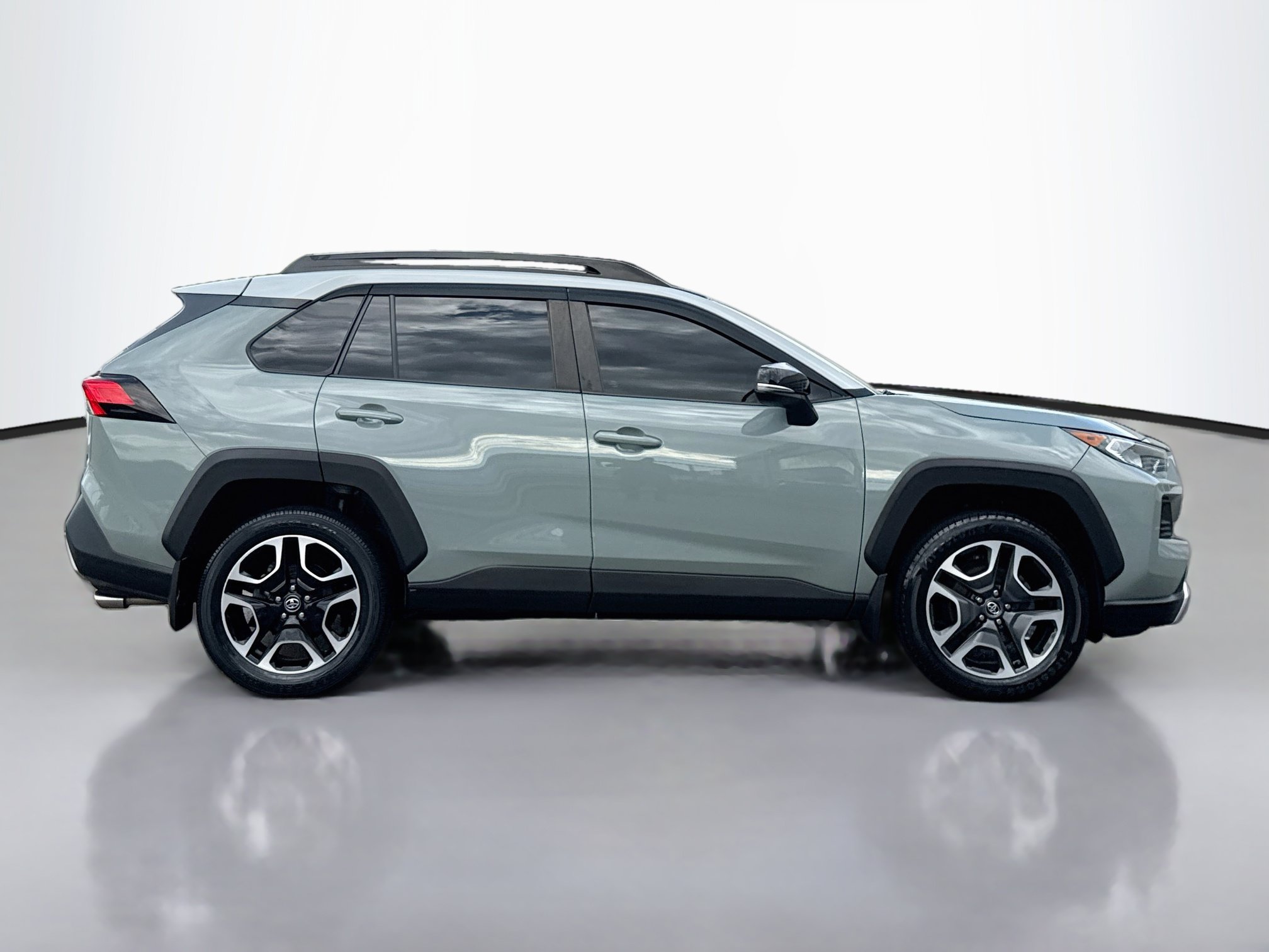 Used 2020 Toyota RAV4 Adventure AWD/4WD image 9