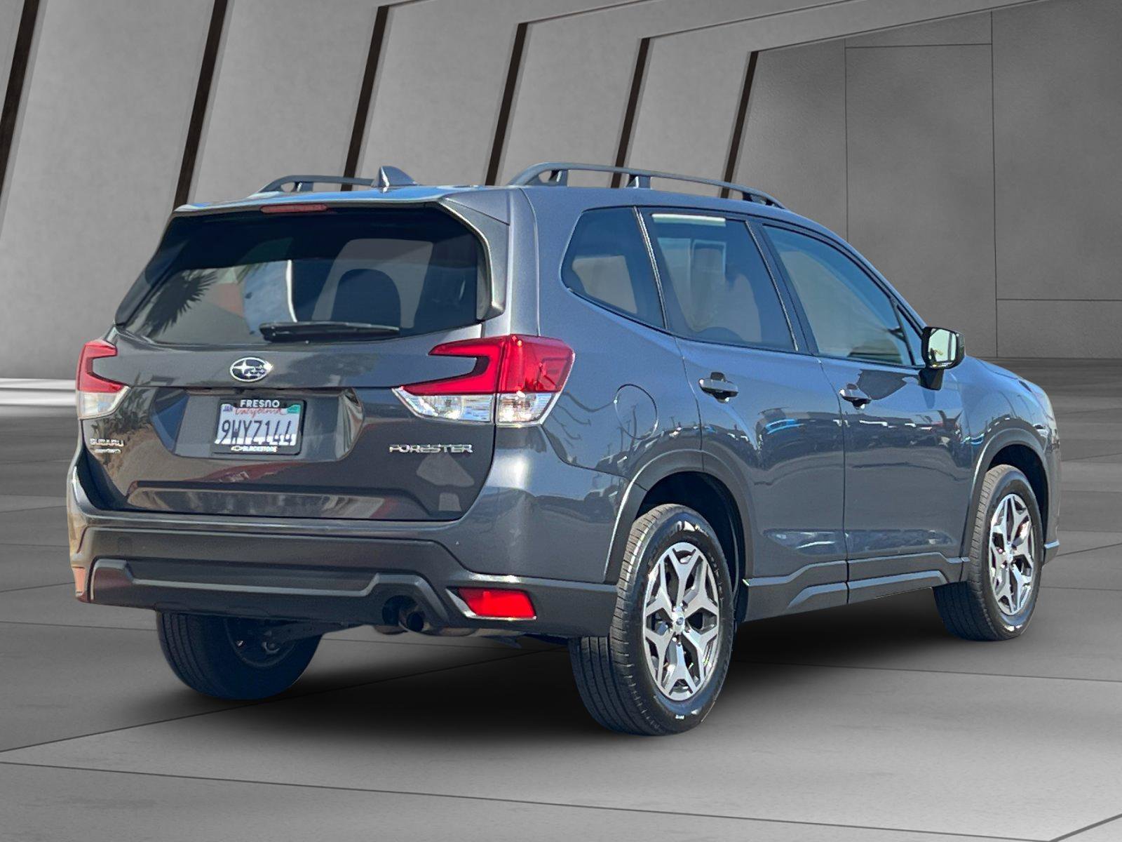 Used 2022 Subaru Forester Premium AWD/4WD image 4