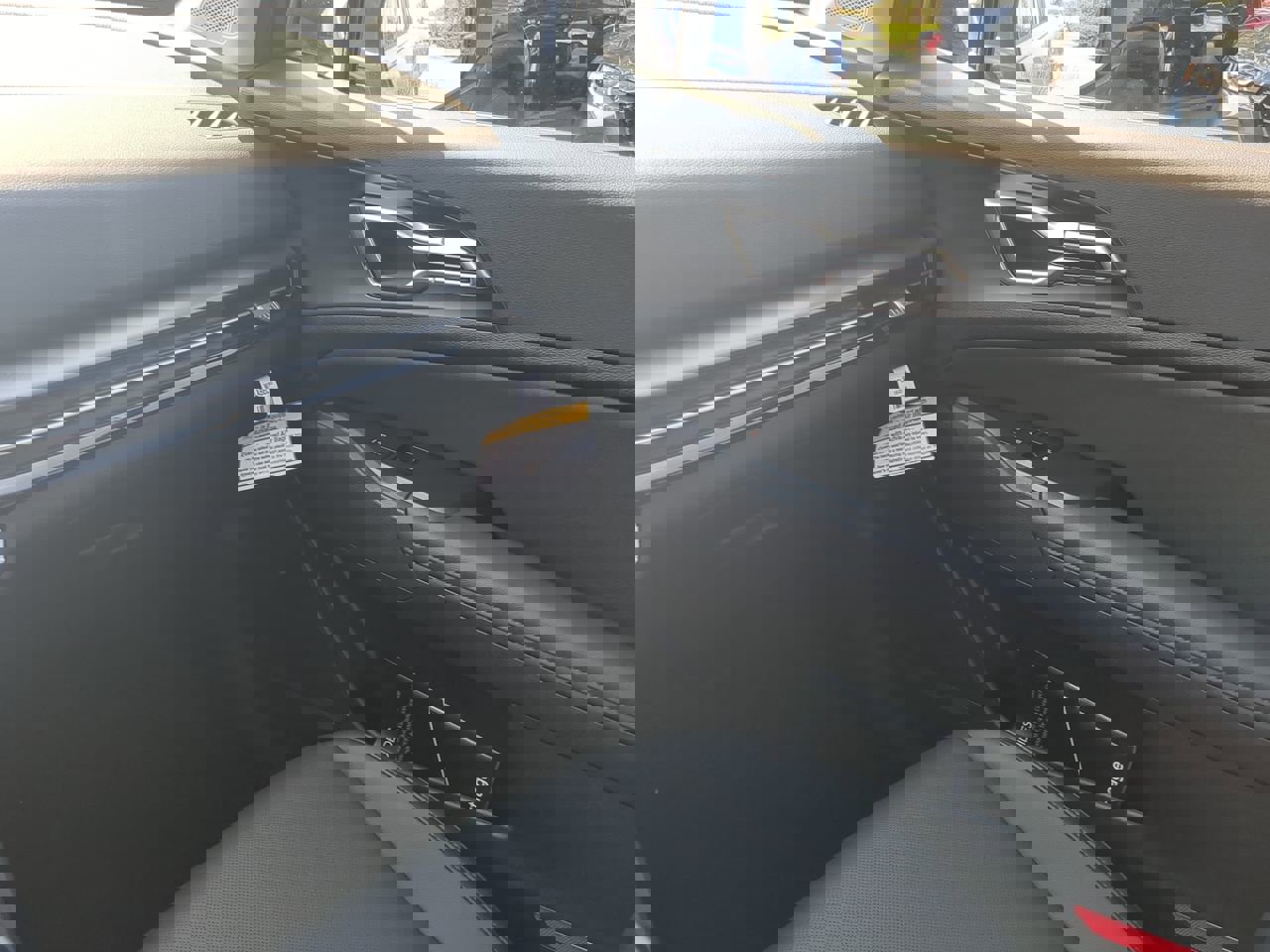 New 2026 Kia Sportage EX image 16