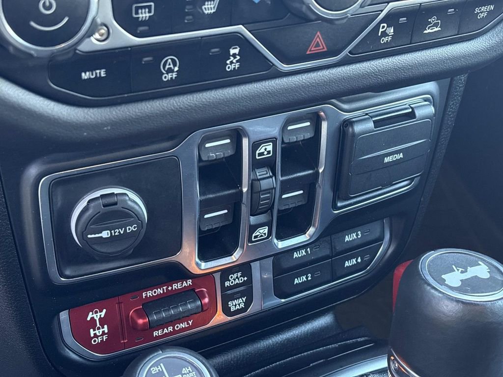 Used 2024 Jeep Wrangler Unlimited Rubicon image 32