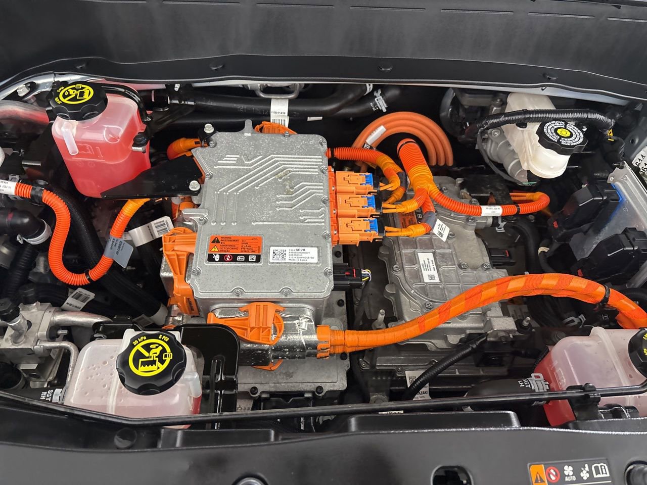 Used 2022 Chevrolet Bolt EUV LT w/ Comfort Package image 27