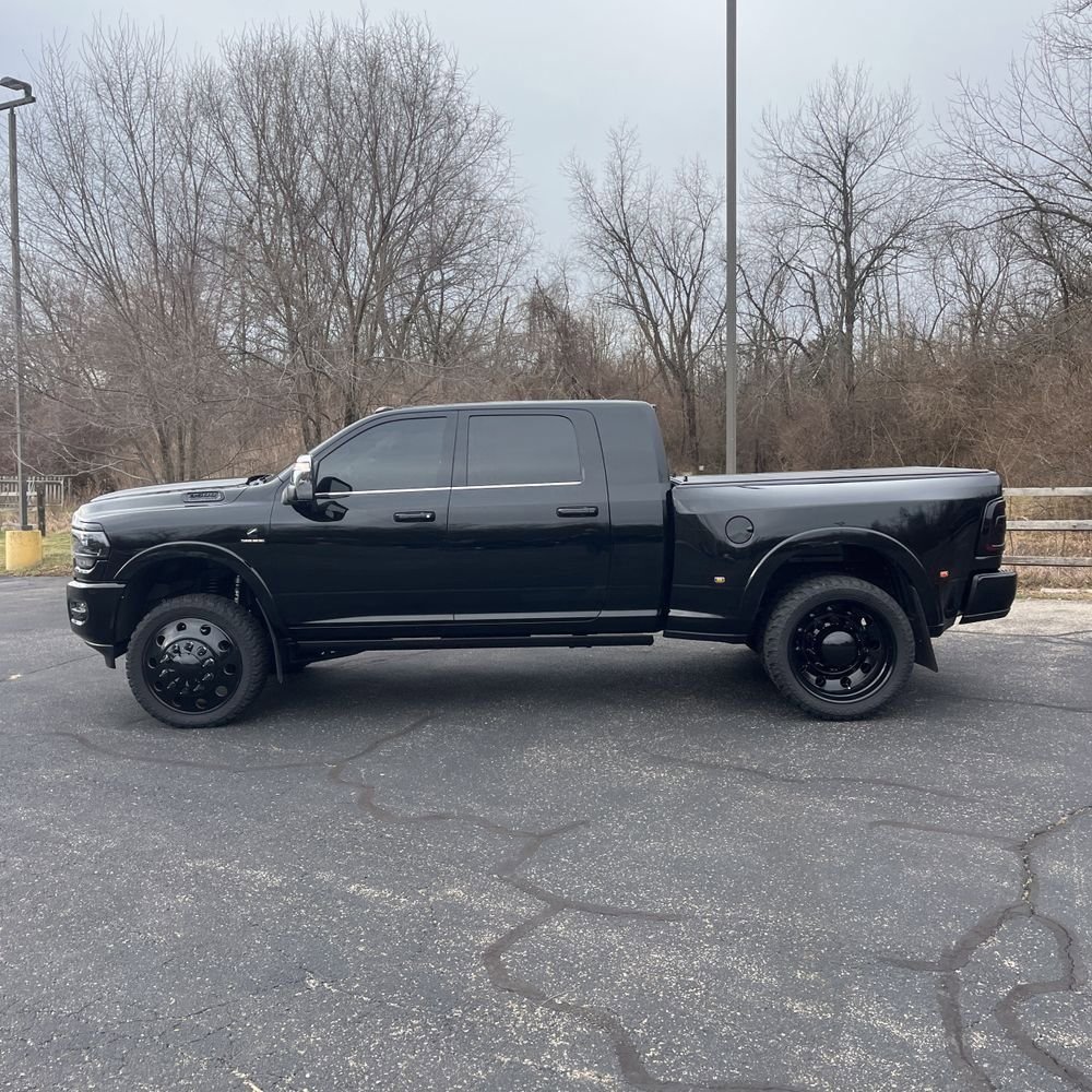 Used 2024 RAM 3500 Limited w/ Safety Group image 4