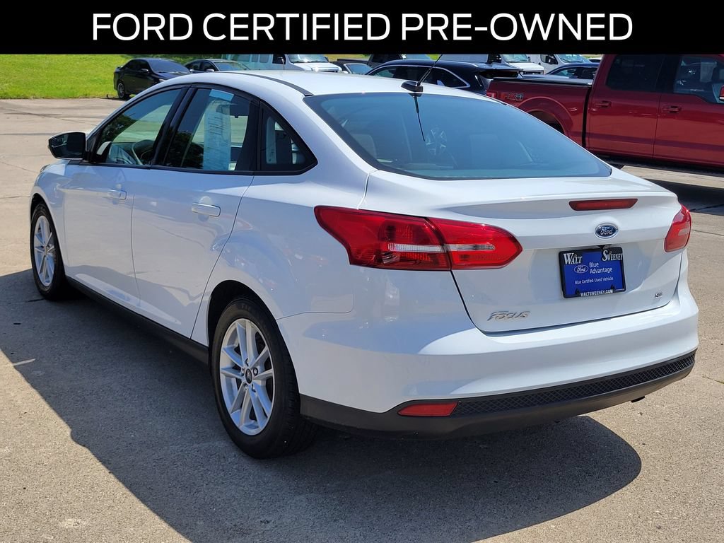 Certified 2017 Ford Focus SE FWD image 2