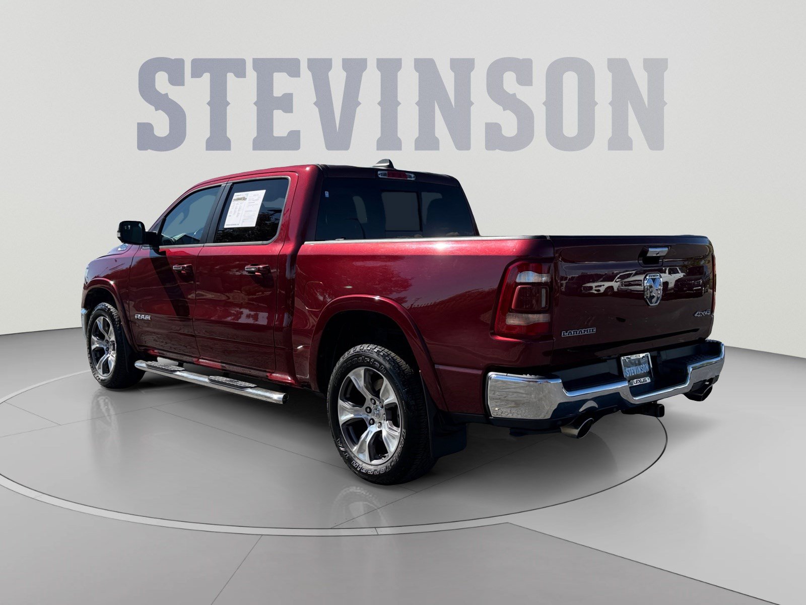 Used 2020 RAM 1500 Laramie AWD/4WD image 3