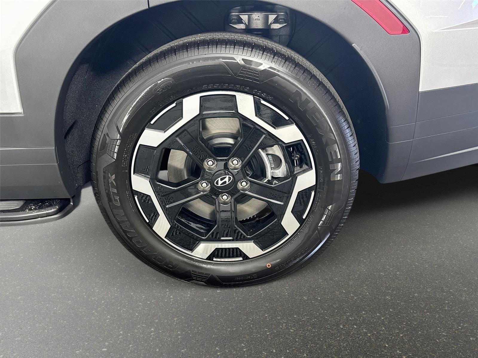 New 2027 Hyundai Santa Fe SEL FWD image 30