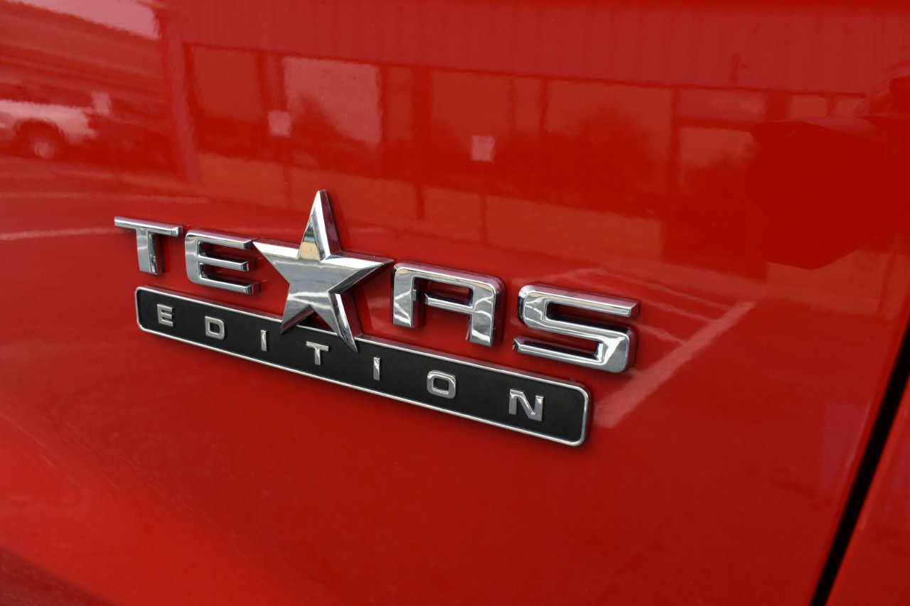 Used 2019 Chevrolet Silverado 1500 LT w/ Texas Edition image 45