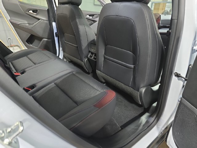 New 2026 Chevrolet Equinox RS w/ Convenience Package III FWD image 14
