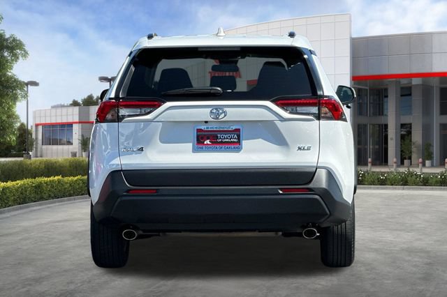 Used 2025 Toyota RAV4 XLE FWD image 6