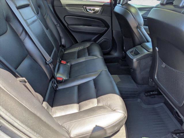 Used 2021 Volvo XC60 T5 Momentum w/ Protection Package Premier FWD image 18