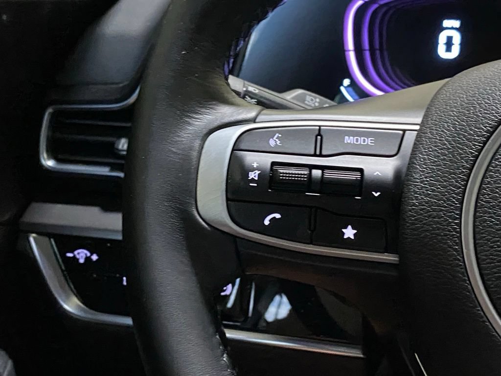 Used 2025 Kia Sportage EX FWD image 18