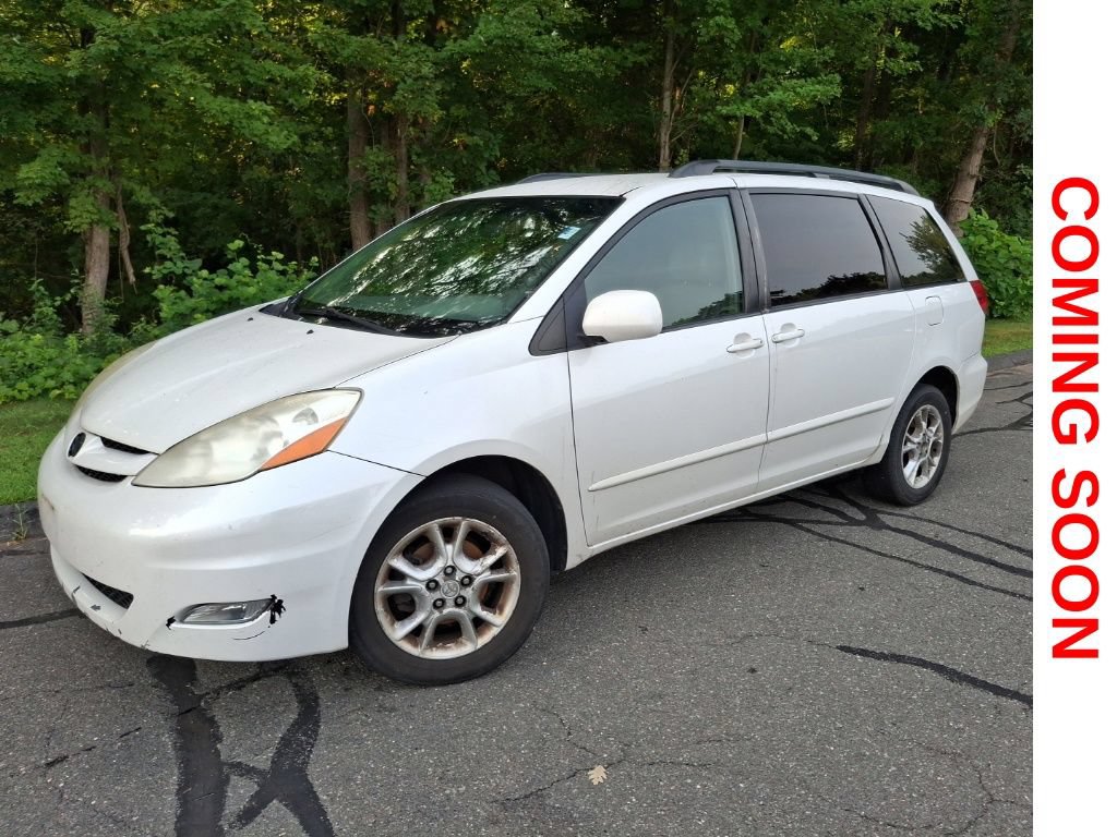 Used 2006 Toyota Sienna XLE w/ XLE Pkg 9