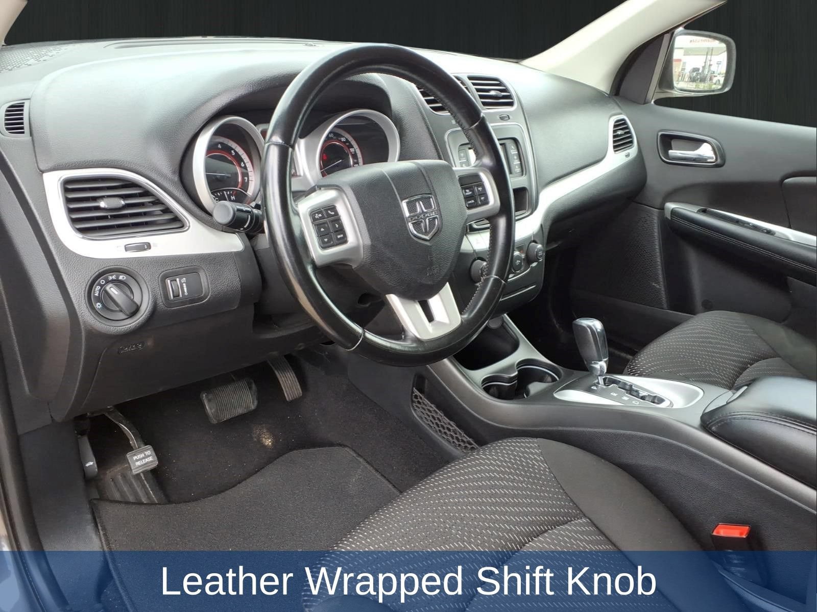 Used 2020 Dodge Journey SE w/ SE Popular Equipment Group FWD image 13