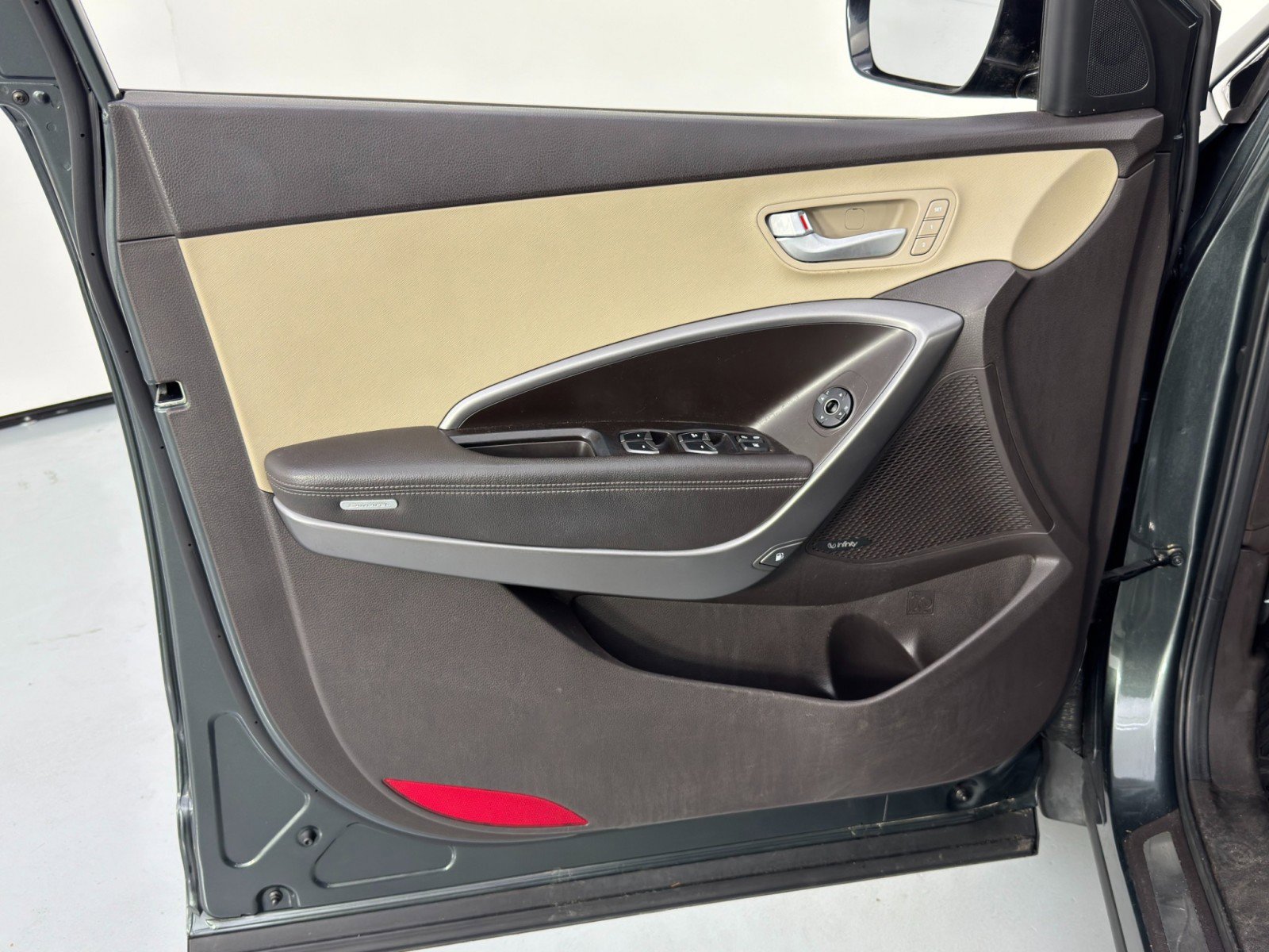 Used 2014 Hyundai Santa Fe w/ Technology Package 05 image 40