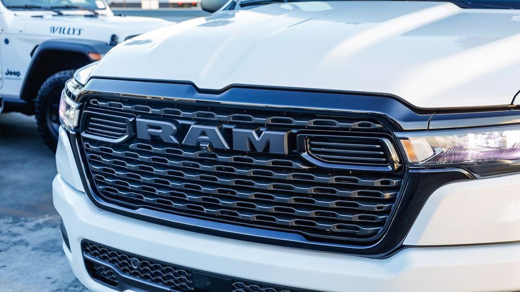 New 2025 RAM 1500 4x4 Crew Cab image 6