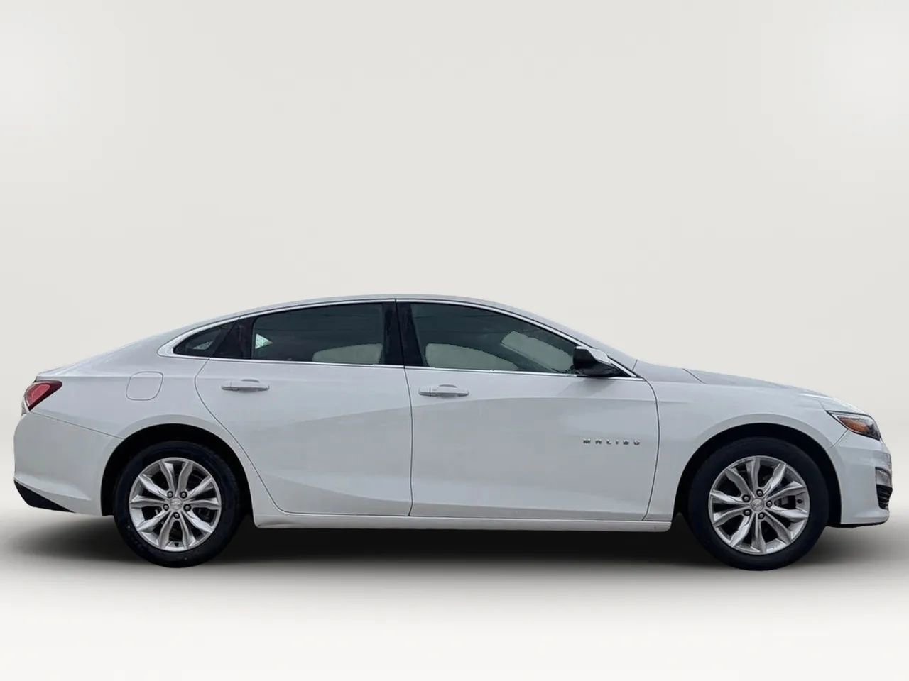 Used 2020 Chevrolet Malibu LT FWD image 3