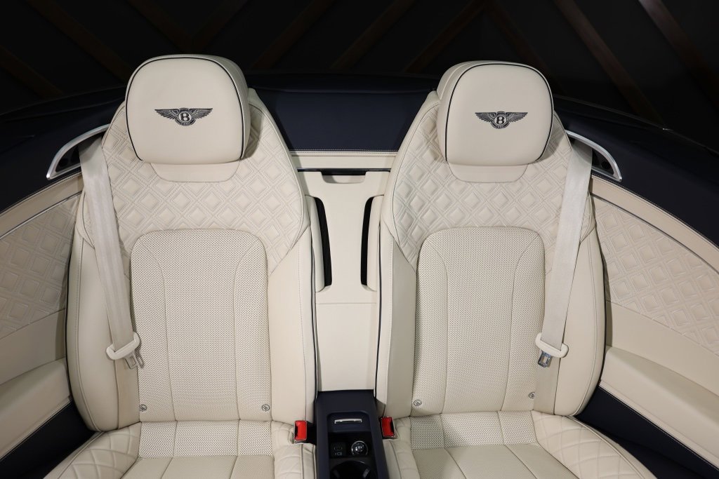 Used 2021 Bentley Continental GT image 30