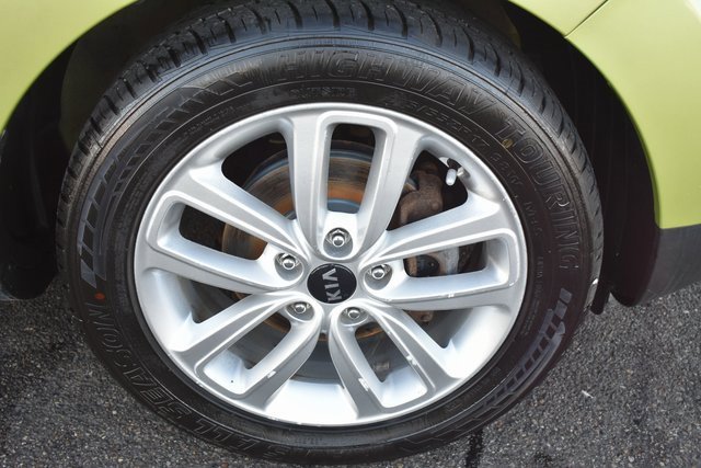 Used 2017 Kia Soul + image 38