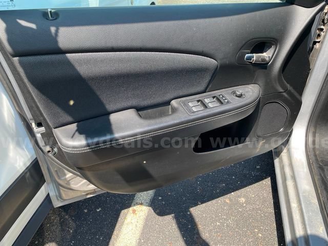 Used 2013 Dodge Avenger SE FWD image 14