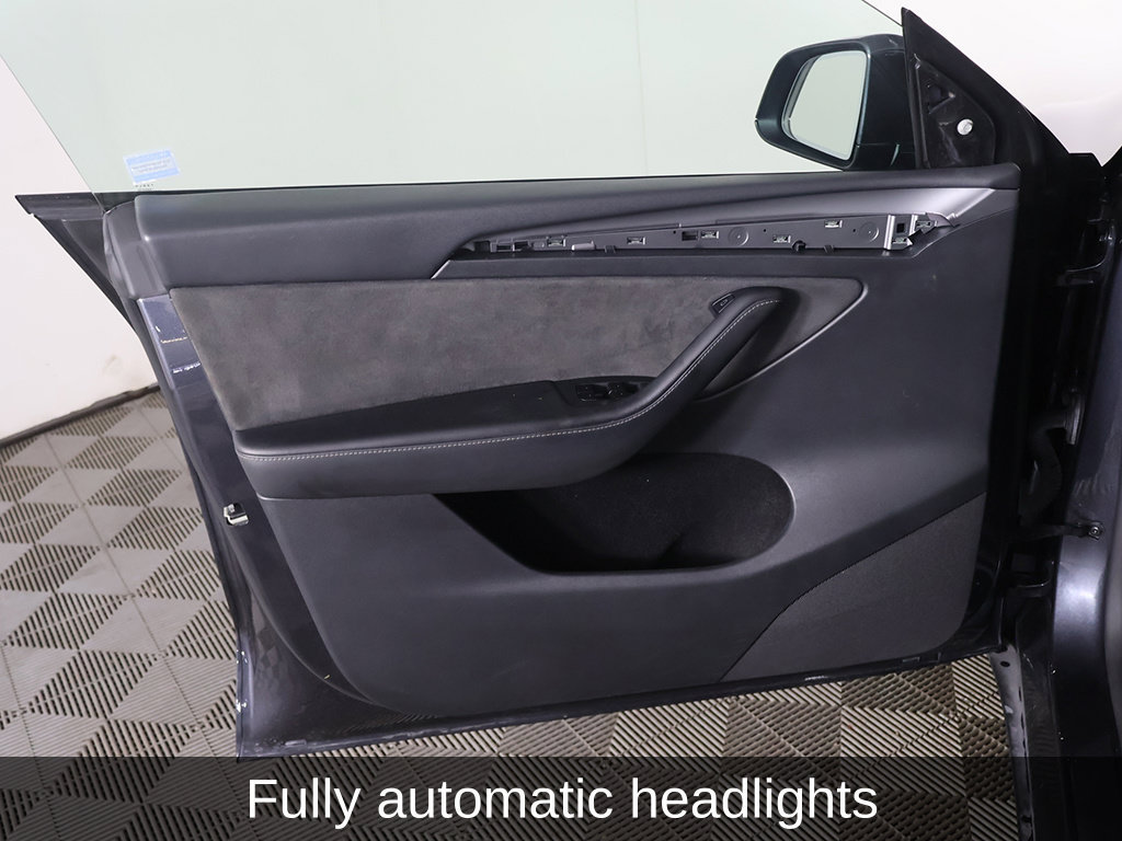 Used 2024 Tesla Model Y Long Range RWD image 26