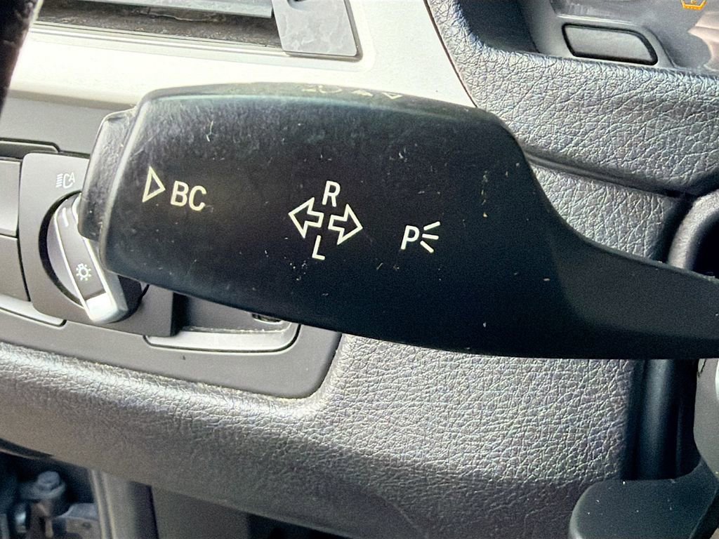 Used 2014 BMW 320i xDrive Sedan image 32