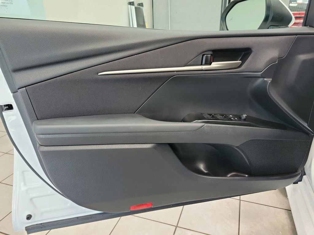 Used 2025 Toyota Camry LE FWD image 34