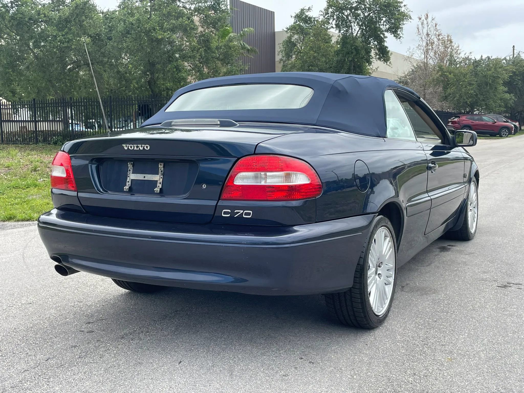 Used 2003 Volvo C70 LT image 14