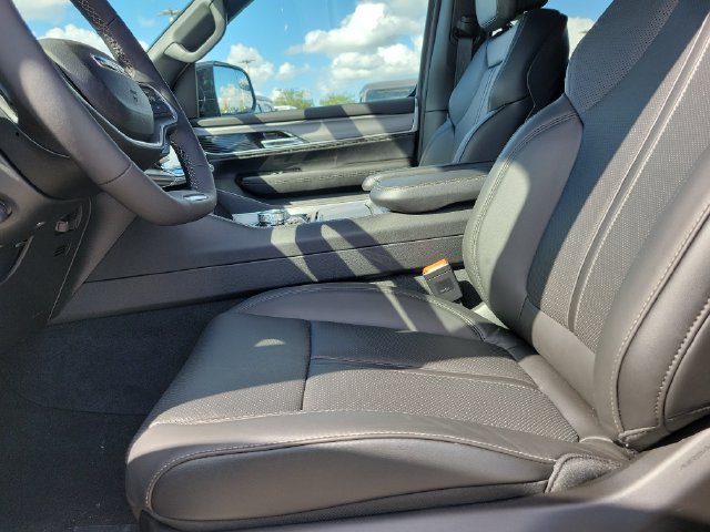 New 2027 Jeep Grand Wagoneer 4WD w/ Premium Group I image 37