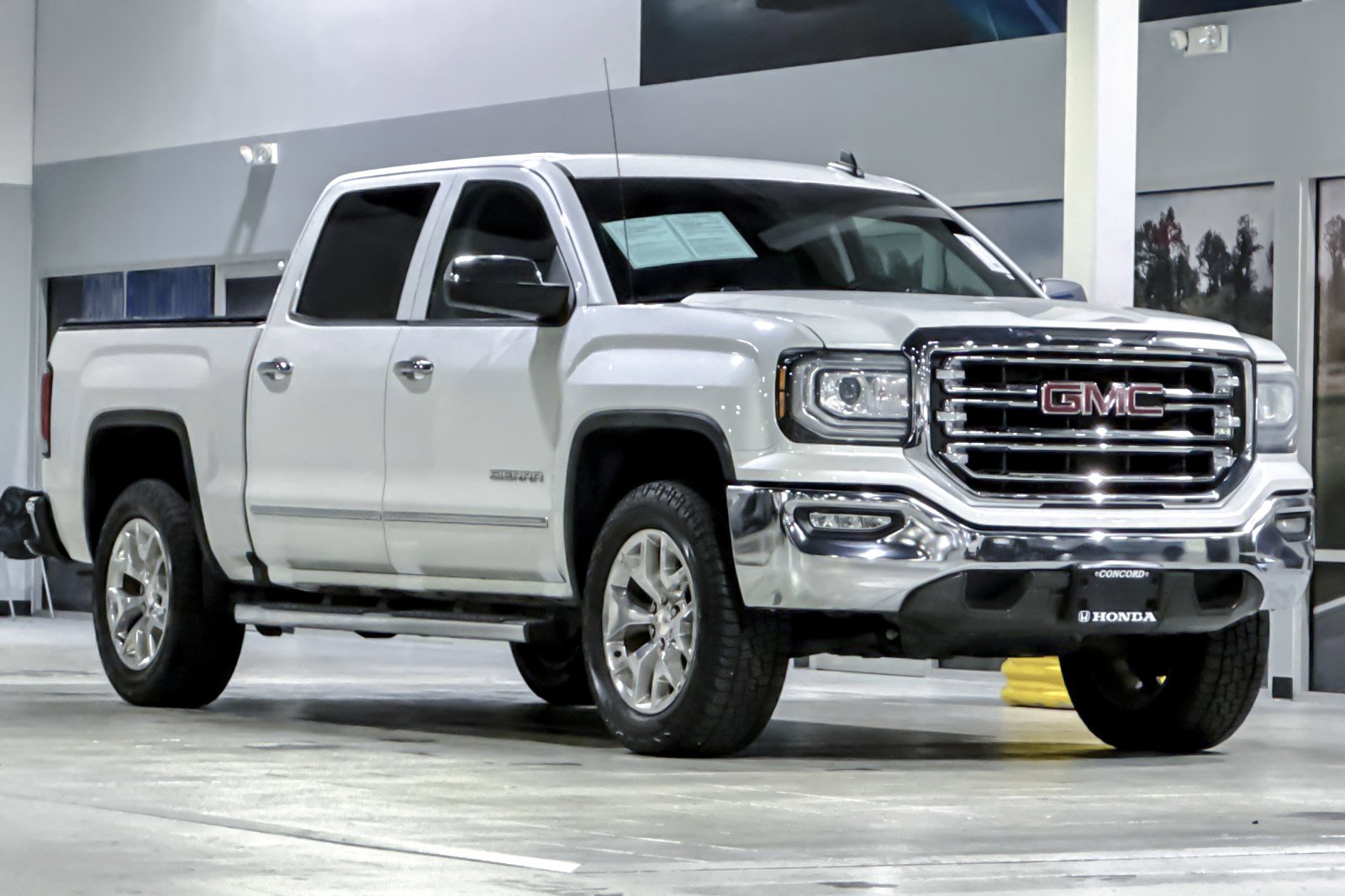 Used 2018 GMC Sierra 1500 SLT w/ SLT Premium Package RWD image 6