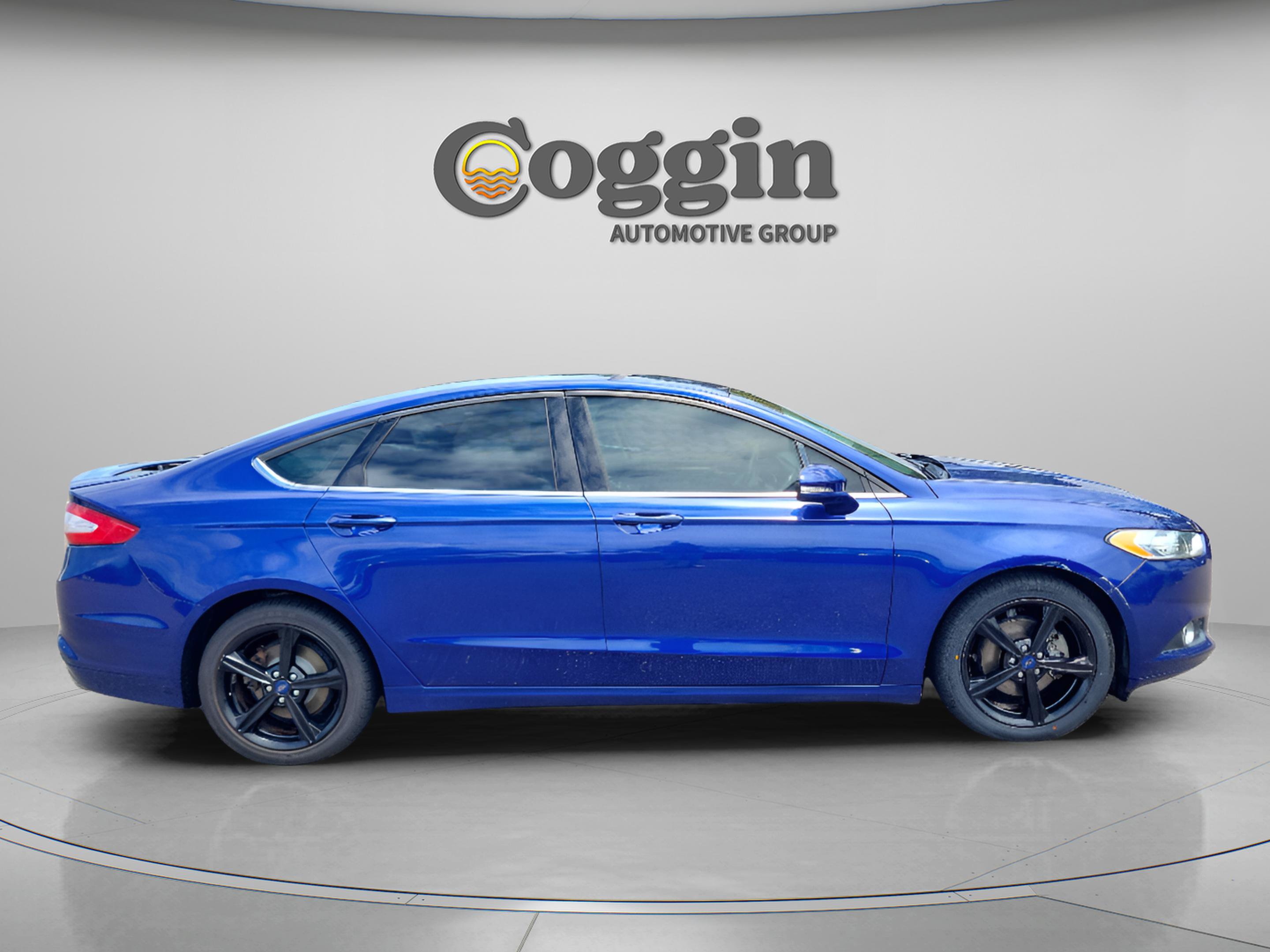 Used 2016 Ford Fusion SE FWD image 6