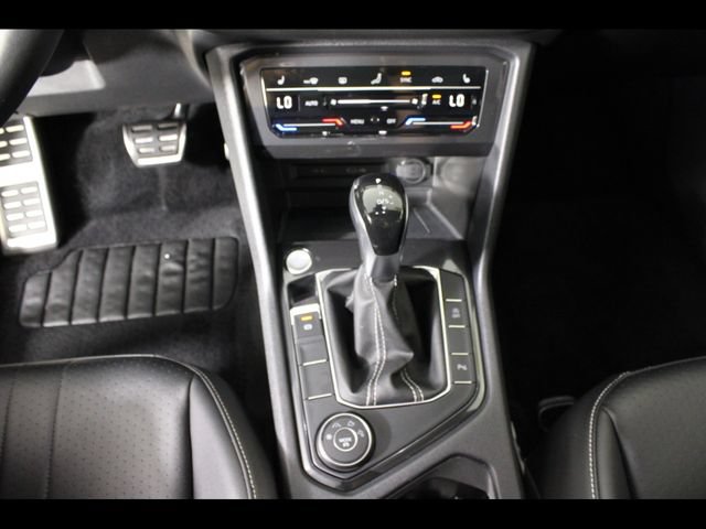 Used 2022 Volkswagen Tiguan SE R-Line AWD/4WD image 26