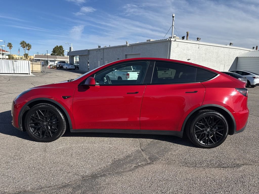 Used 2022 Tesla Model Y Long Range image 4