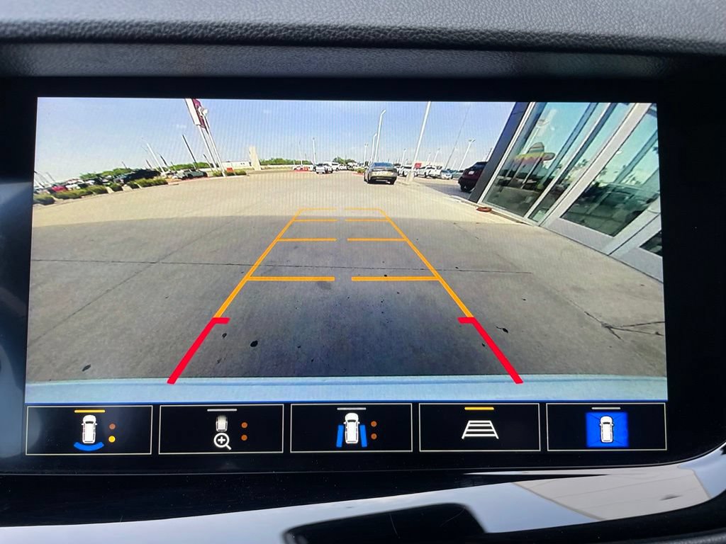 Used 2022 Buick Envision Avenir w/ Technology Package II FWD image 8