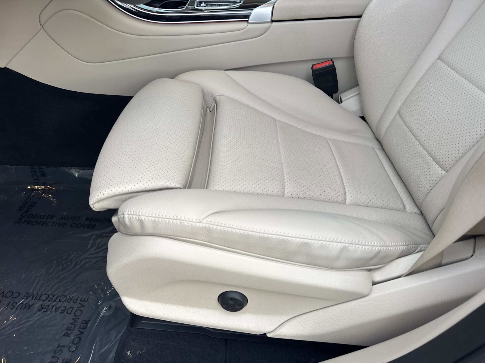 Certified 2022 Mercedes-Benz GLC 300 image 17