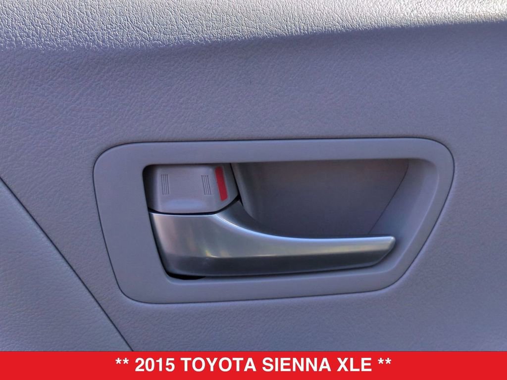 Used 2015 Toyota Sienna XLE w/ XLE Navigation Package image 12