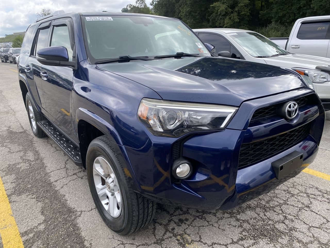 Used 2016 Toyota 4Runner SR5 Premium AWD/4WD image 2