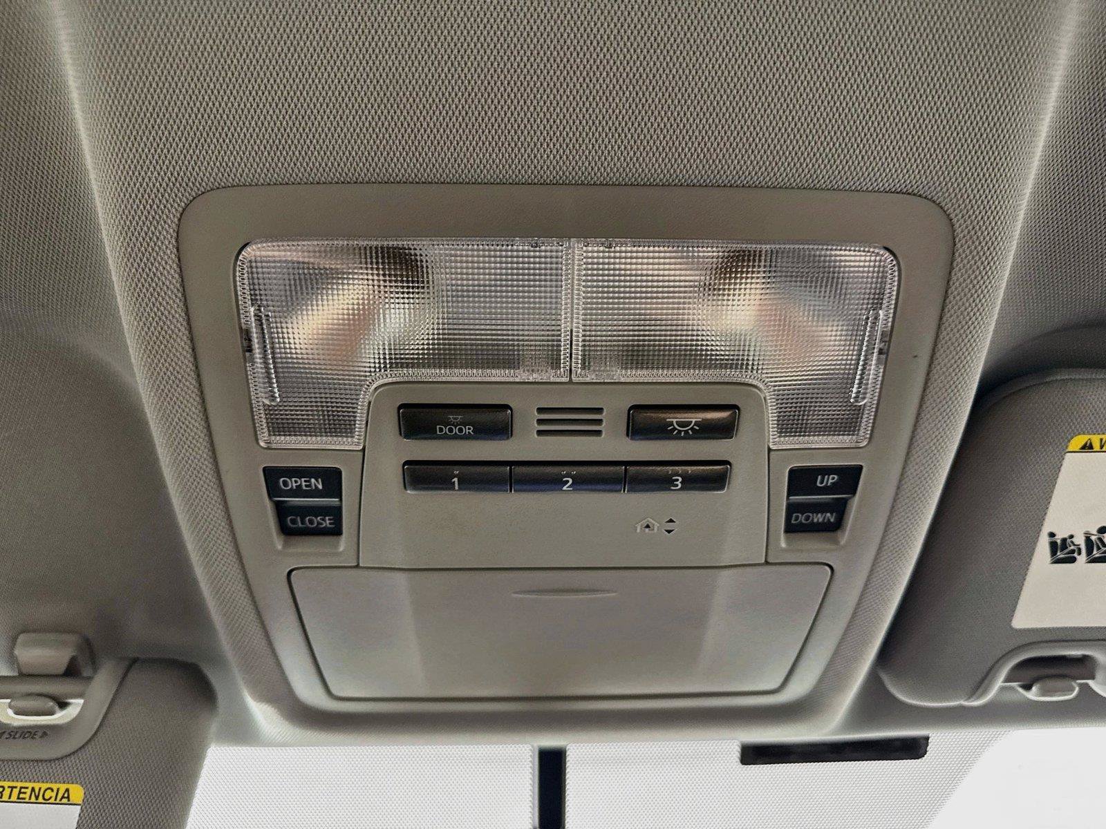 Used 2015 Toyota Highlander Limited FWD image 22