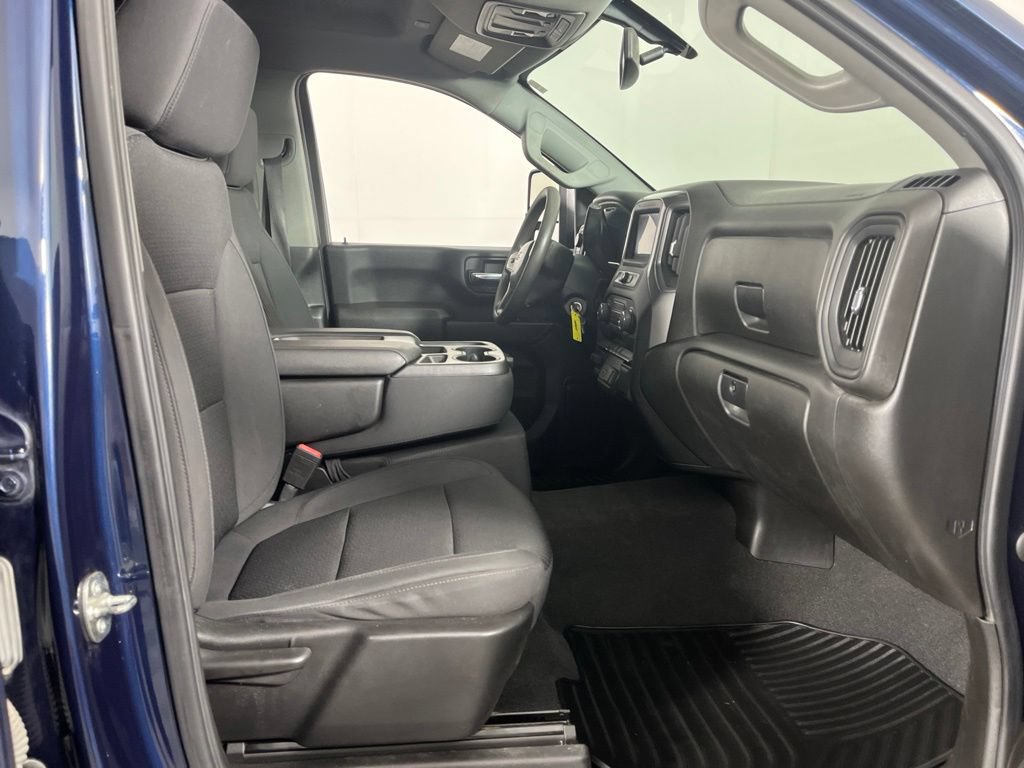 Certified 2022 Chevrolet Silverado 2500 Custom w/ Custom Value Package AWD/4WD image 8