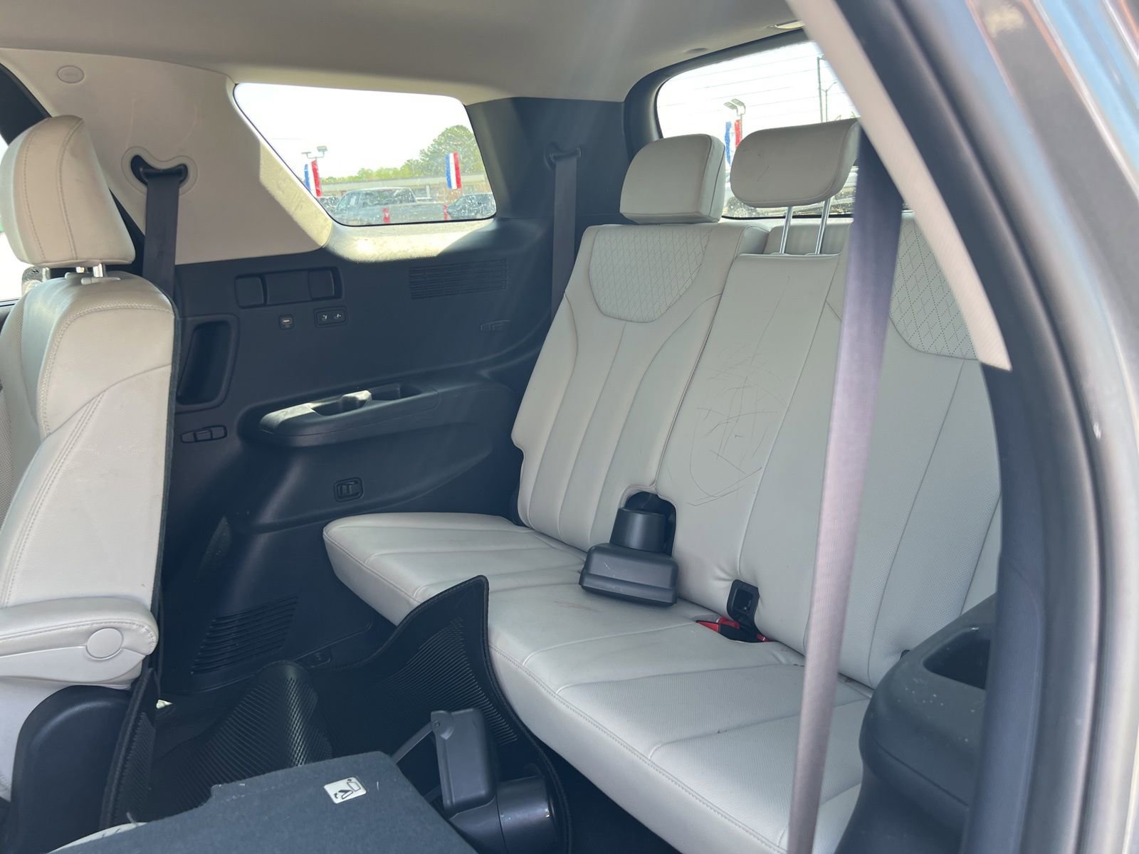 Used 2021 Hyundai Palisade SEL w/ Premium Package image 23