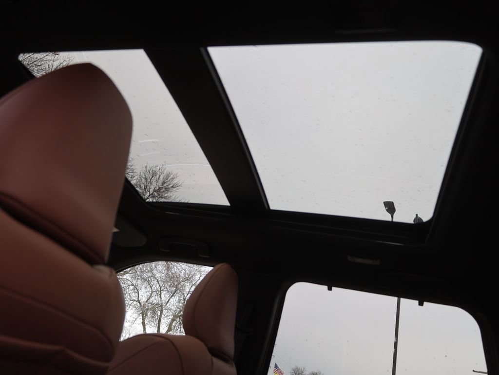 New 2025 Mitsubishi Outlander SEL image 42