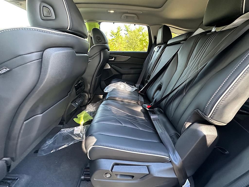 New 2026 Acura MDX w/ Advance Package image 11