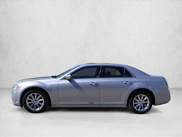 Used 2013 Chrysler 300 Touring w/ Driver Convenience Group RWD image 8