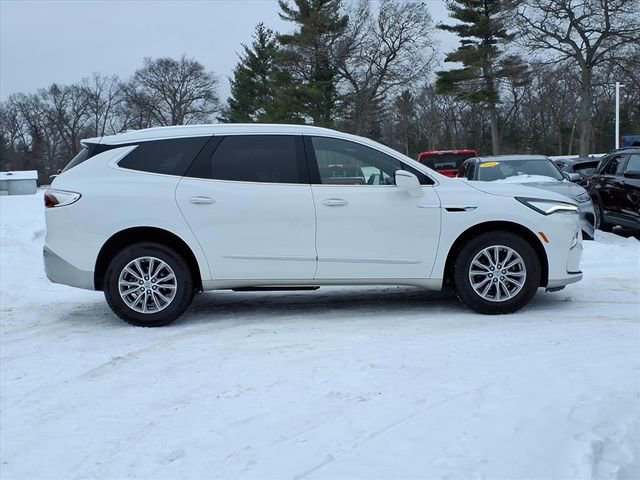 Used 2023 Buick Enclave Essence image 24
