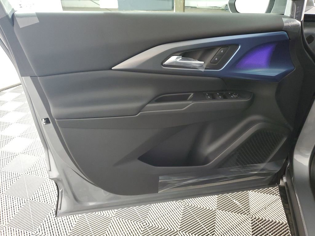 New 2026 Chevrolet Equinox EV LT image 26