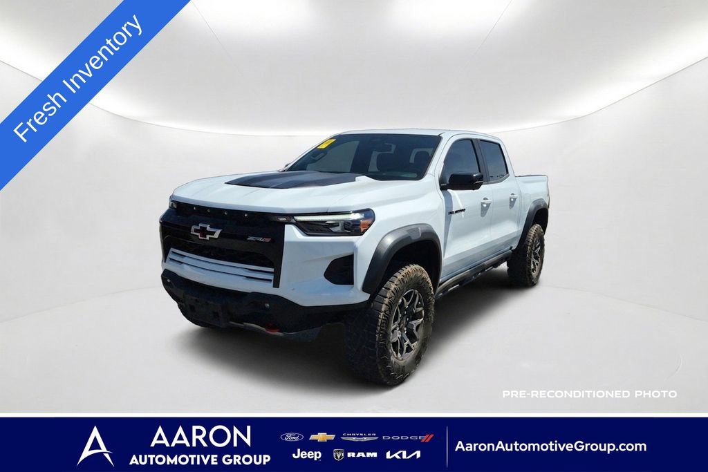 Used 2024 Chevrolet Colorado ZR2 w/ Technology Package AWD/4WD image 1