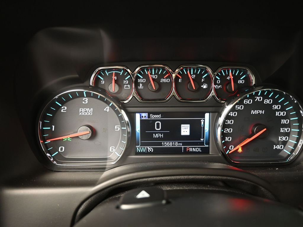 Used 2018 Chevrolet Suburban LT image 35