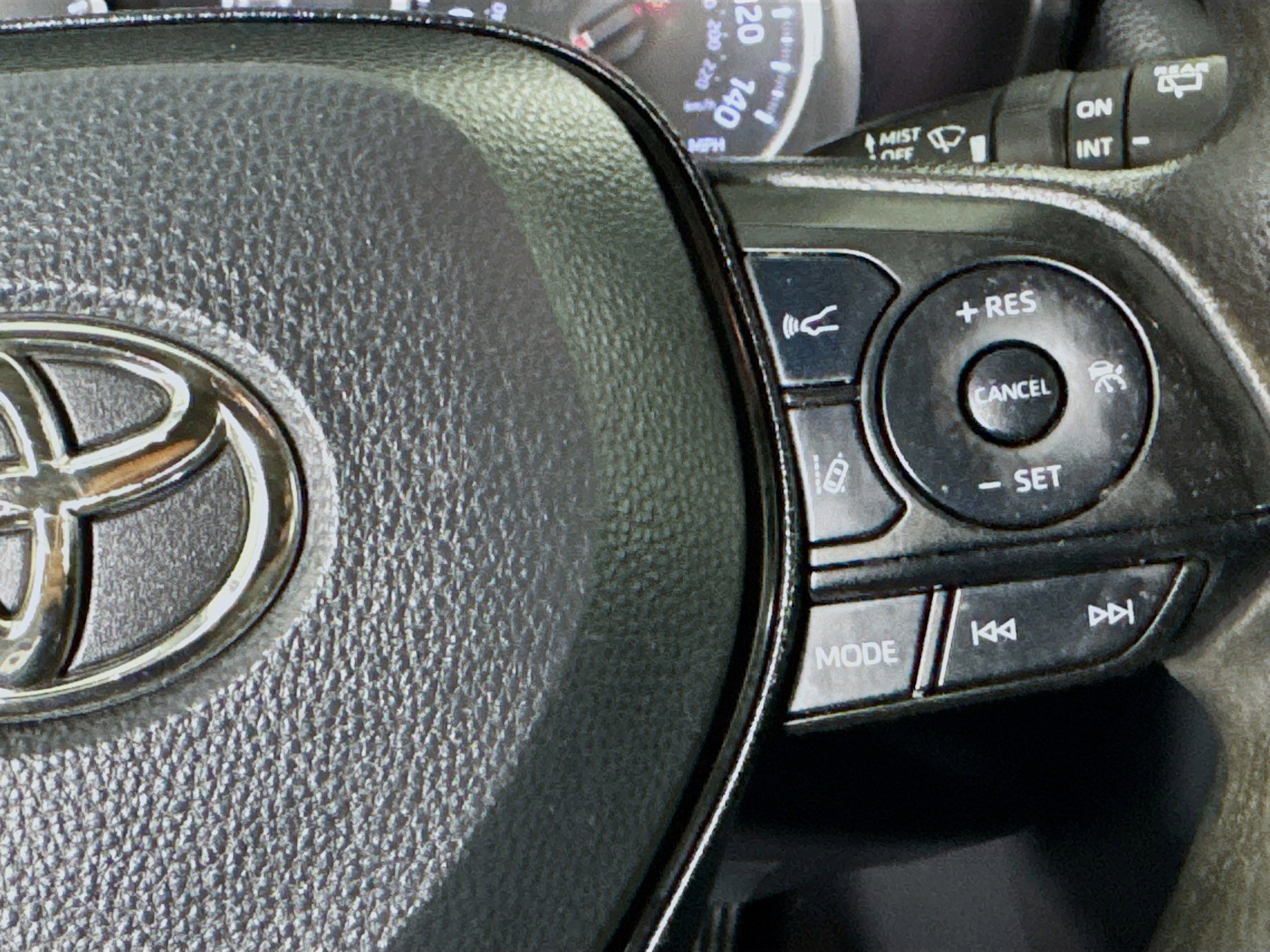 Used 2021 Toyota RAV4 XLE image 14