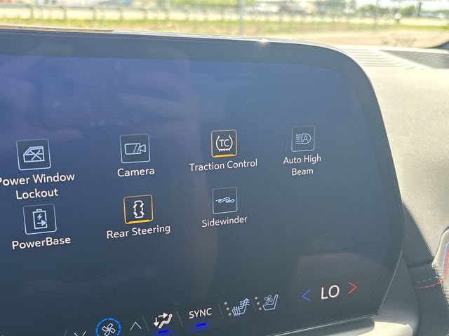 Certified 2025 Chevrolet Silverado EV RST AWD/4WD image 32