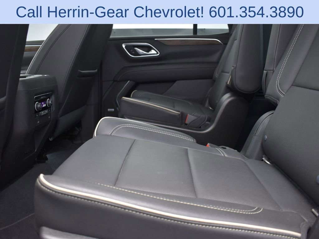 Used 2021 Chevrolet Tahoe Premier w/ Premium Package RWD image 16